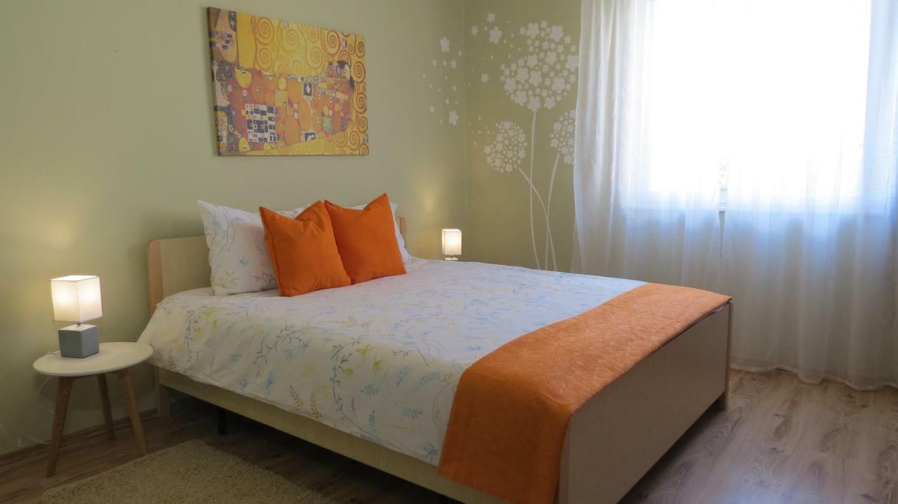Pineta25 Apartment Pula Bagian luar foto